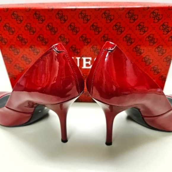 GUESS Pumps - Picture 5 of 9
